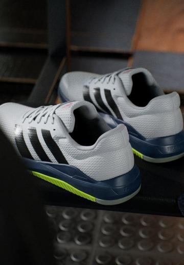 Тренировочные кроссовки