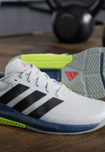 Тренировочные кроссовки