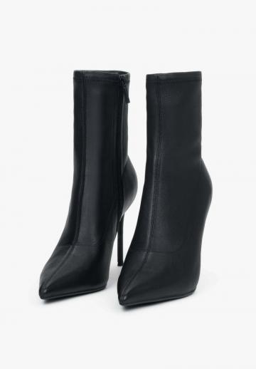 Полусапожки на высоком каблуке