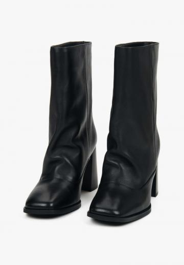 Полусапожки на высоком каблуке