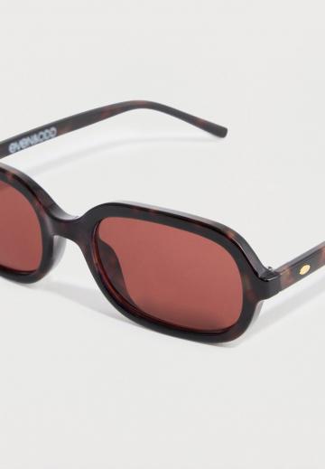 Солнечные очки