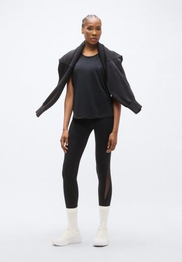 Спортивный топ