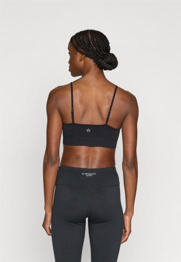 Спортивный бюстгальтер