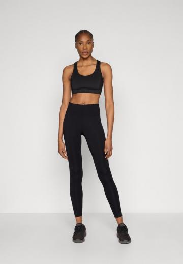 Спортивный бюстгальтер