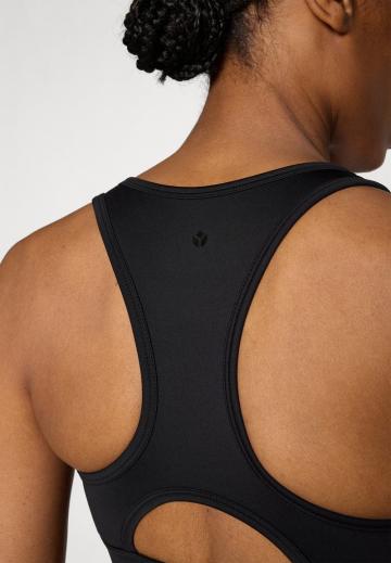 Спортивный бюстгальтер