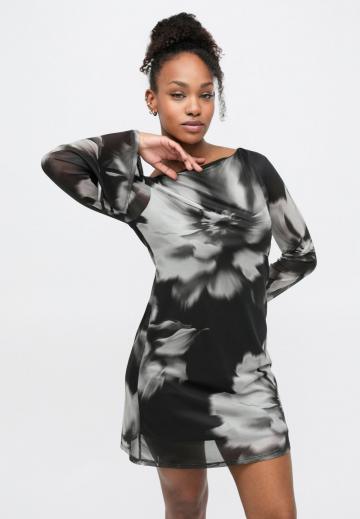 Короткое платье