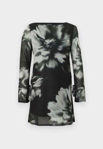 Короткое платье