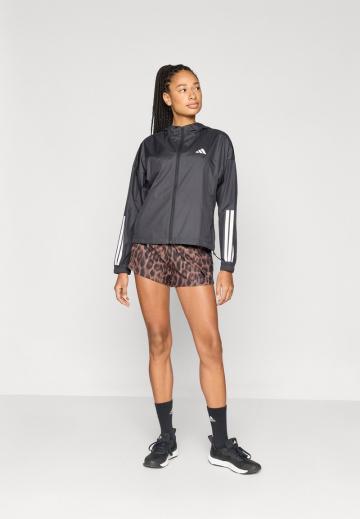 Спортивная куртка