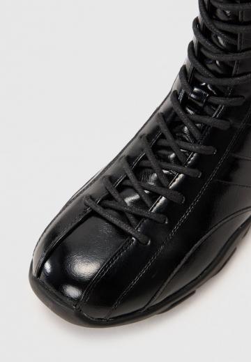 Сапоги на шнуровке