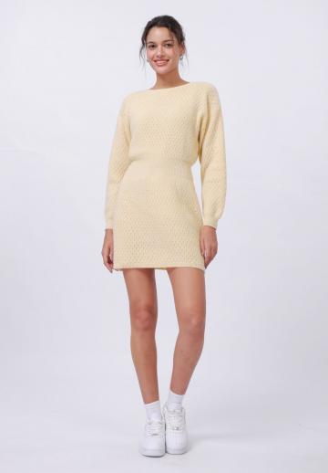 Вязаное платье
