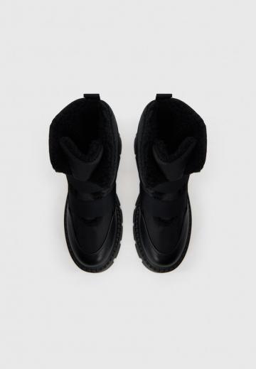 Зимние ботинки