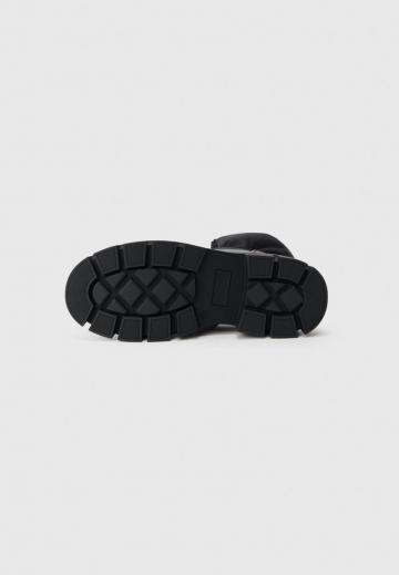 Зимние ботинки