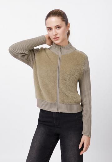 Пуховой жилет