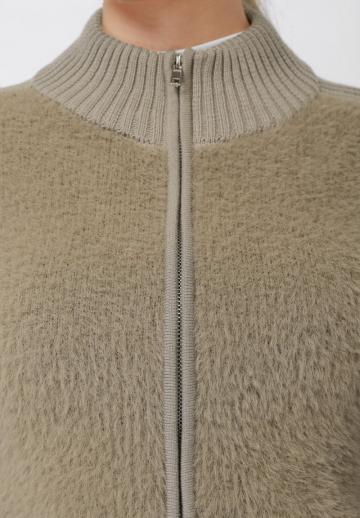 Пуховой жилет