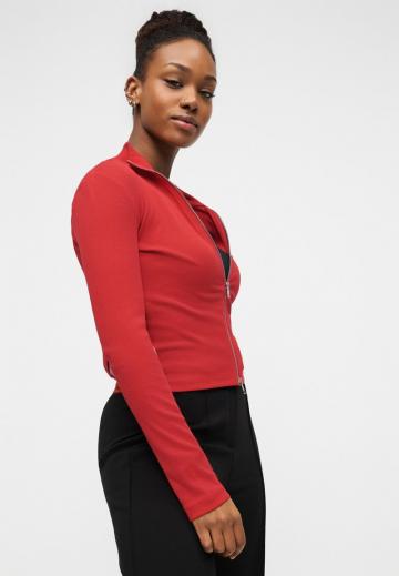 Вязаная кофта