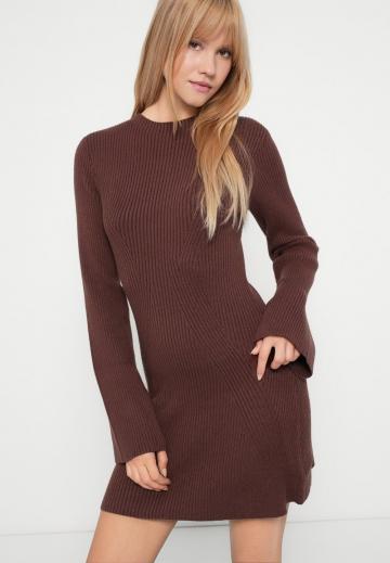 Вязаное платье