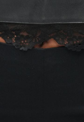 Топ на бретельках