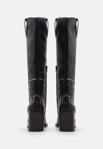 Широкие сапоги