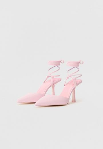 Туфли с ремешком