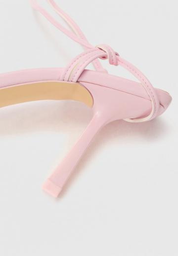 Туфли с ремешком