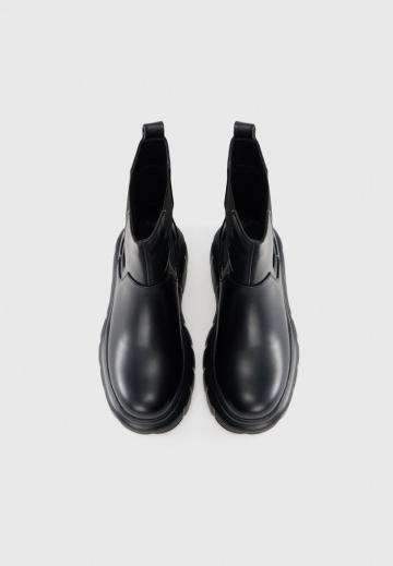 Широкие сапоги