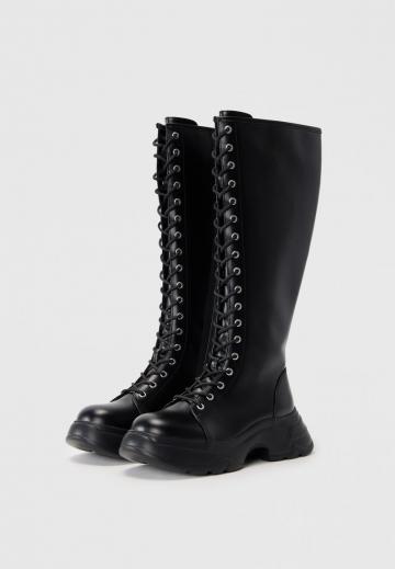 Сапоги на шнуровке