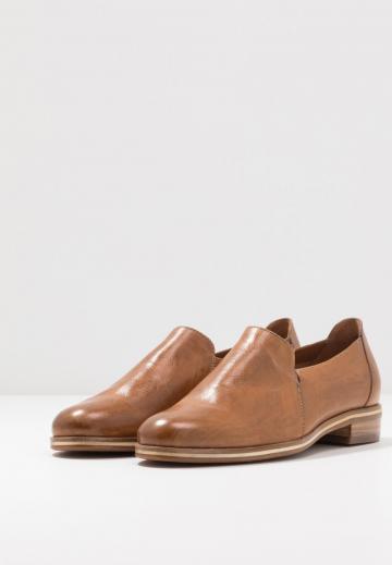 Полуботинки