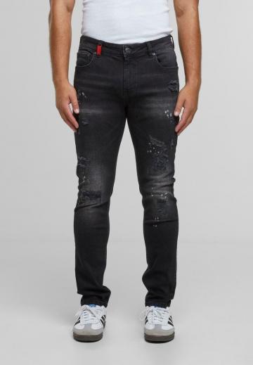 Узкие джинсы