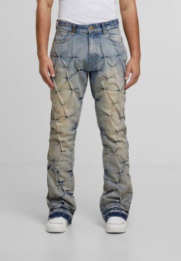 Прямые джинсы