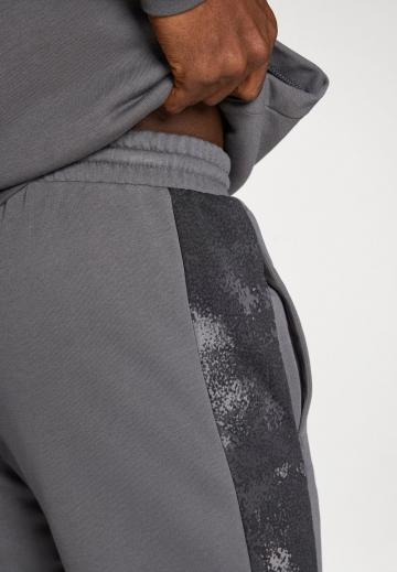 Спортивные штаны