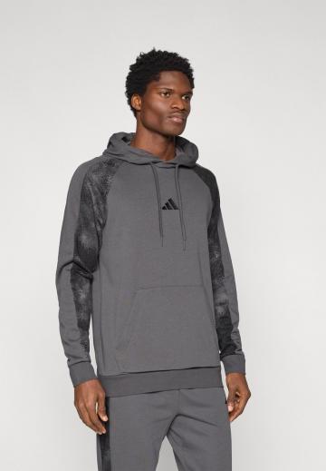 Спортивная кофта