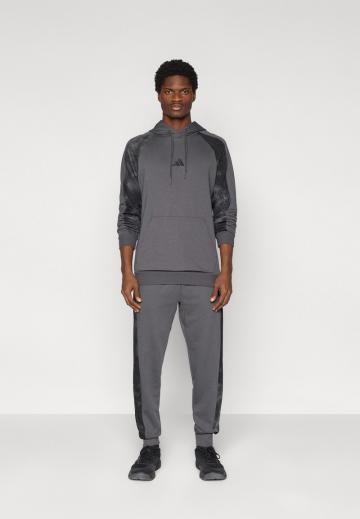 Спортивная кофта