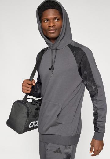 Спортивная кофта