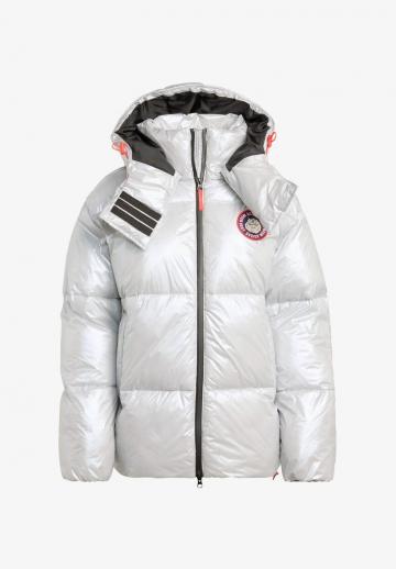 Спортивная куртка