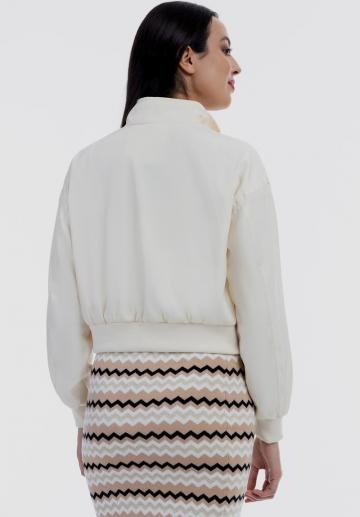 Куртка с накладнымит карманами