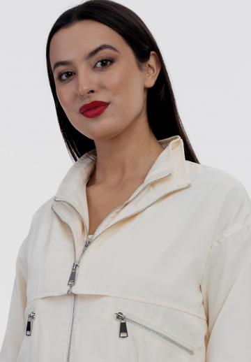 Куртка с накладнымит карманами