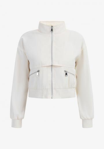 Куртка с накладнымит карманами