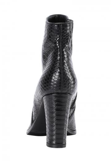 Высокие сапоги