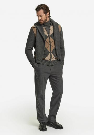 Вязаная кофта