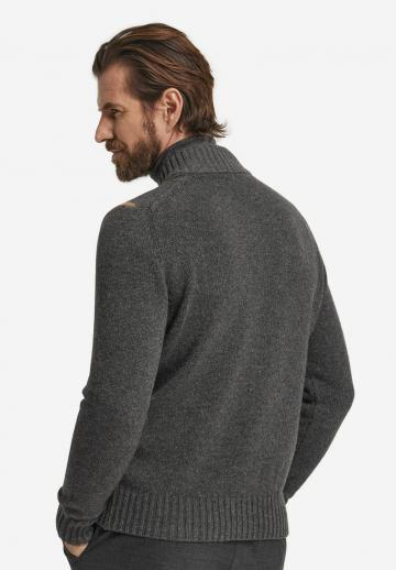 Вязаная кофта