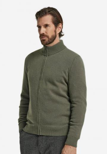 Вязаная кофта