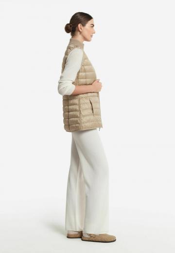 Пуховой жилет