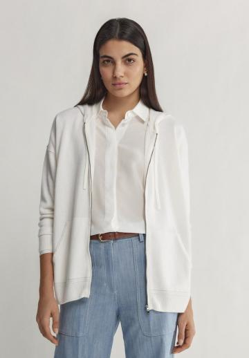 Длинный жилет