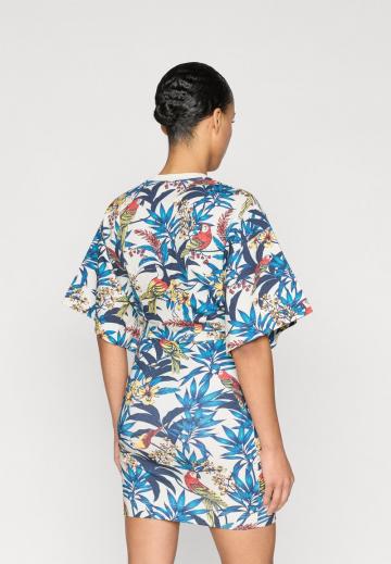 Короткое платье