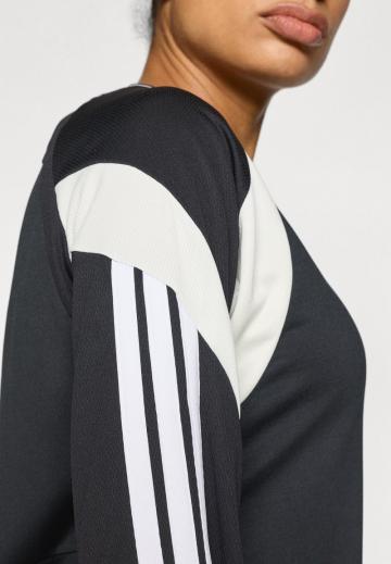 Спортивное платье