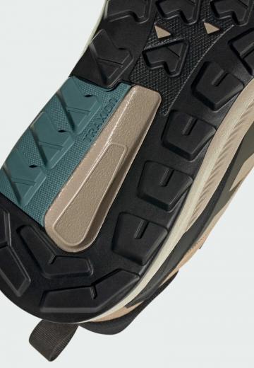 Походные ботинки