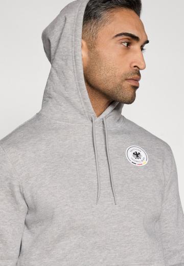 Спортивная кофта