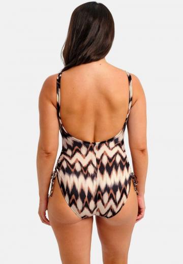 Слитный купальник