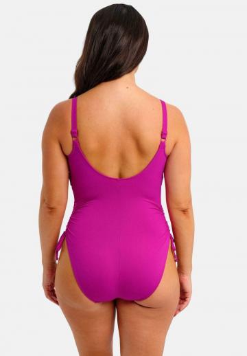 Слитный купальник