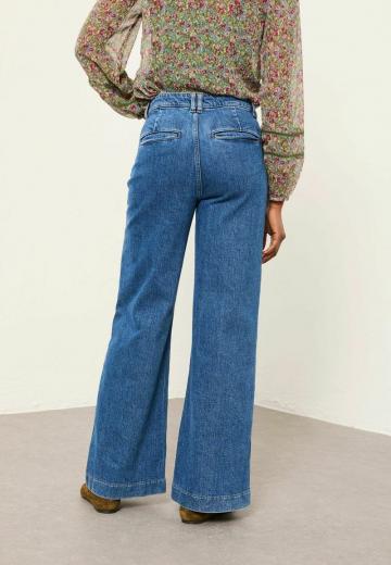 Свободные джинсы
